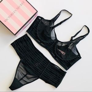 36D/MEDIUM Victoria’s Secret Luxe Lingerie Set